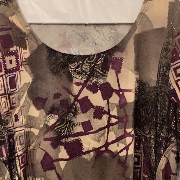 Casual top - Picture 2 of 2